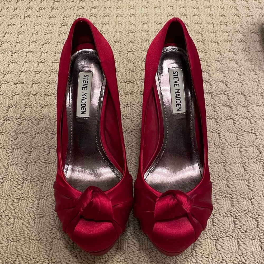 Cute Steve Madden high heels